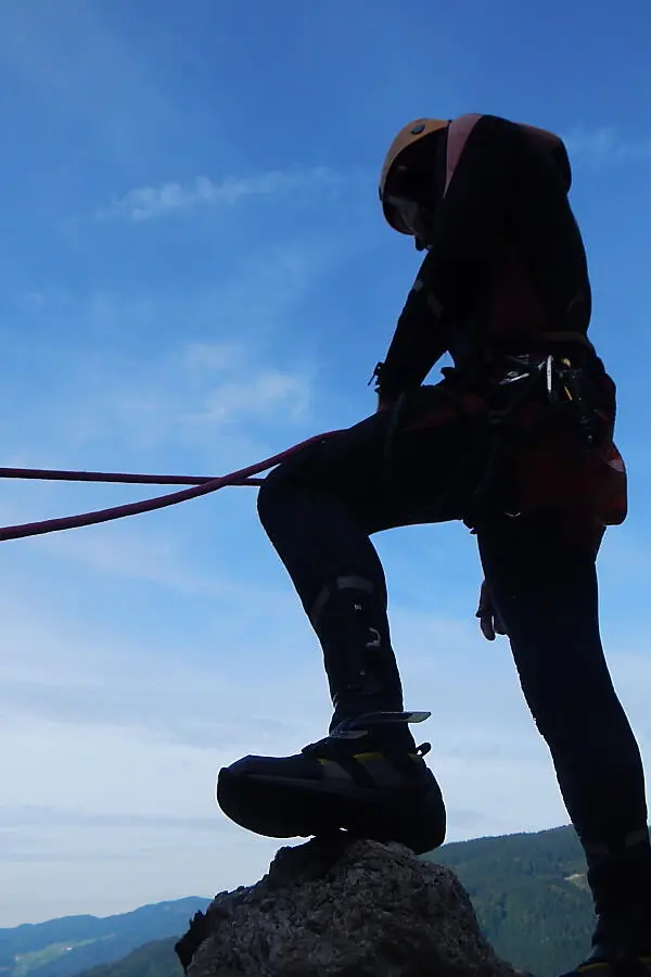 Kletterturm der almlust Flachau mit Seilsicherung und Anleitung durch Bergführer