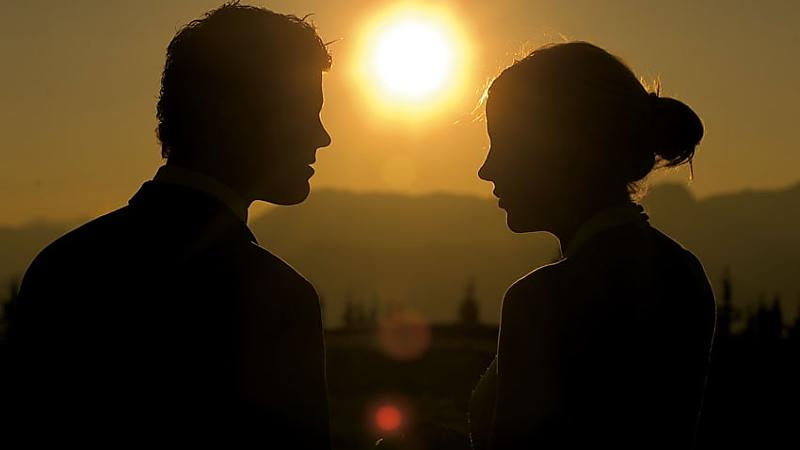 Romantic couple’s getaway in Flachau with sunset and mountain views – pure alpine magic in the Salzburg region